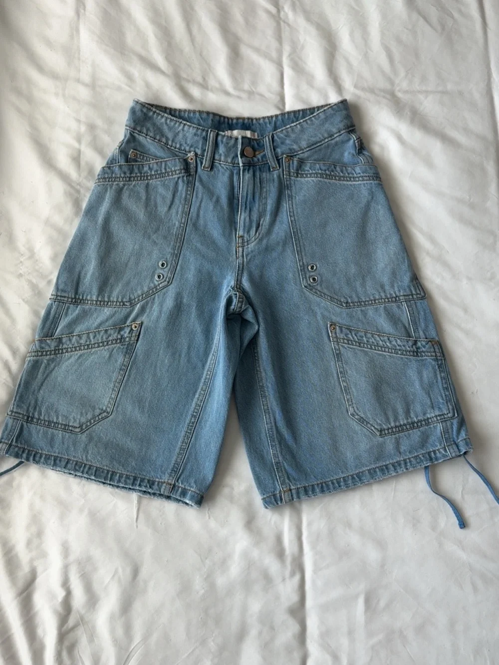 BDG Dani longline denim cargo shorts size 24